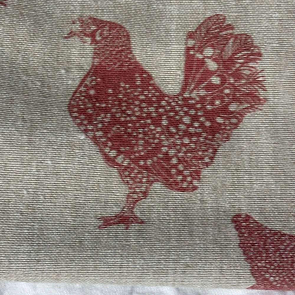 Raine And Humble Henrietta Chicken Table Runner Fig Red‎ 28